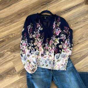 White House Black Market S